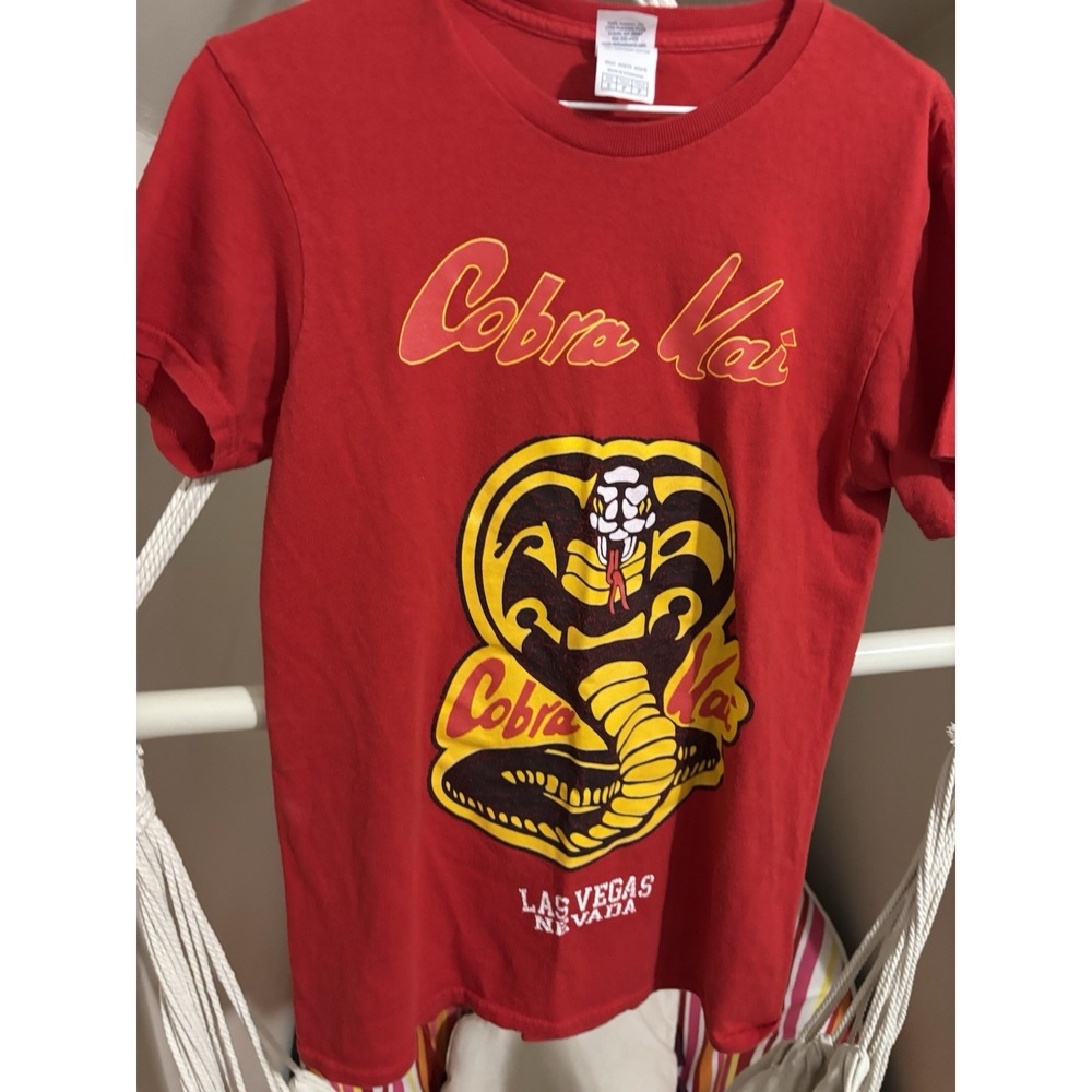 Original Cobra Kai T‎ Shirt Red karate kid  Front Logo Graphic Mens Small